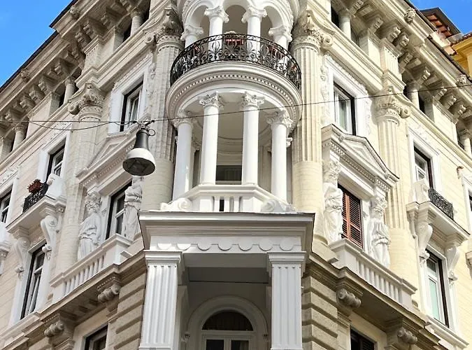Hotel Le Petit Roma